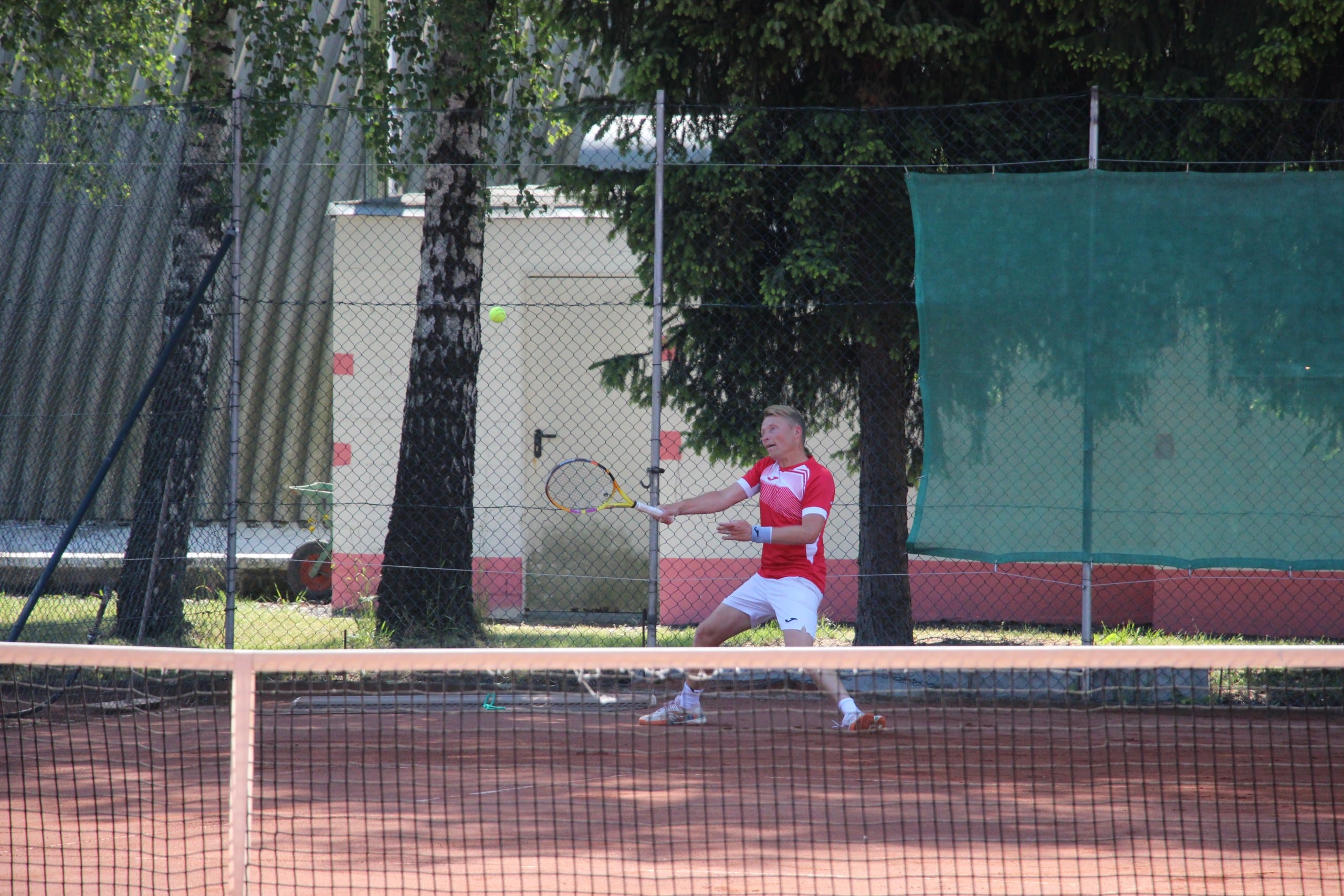 Mehr über den Artikel erfahren Der Weg zum erfolgreichen Tennisspieler – Tipps von Oliver Manz